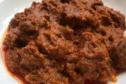 Rendang yang sarat dengan kearifan lokal
